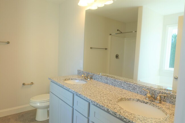 Building Photo - 2704 Millhone Dr