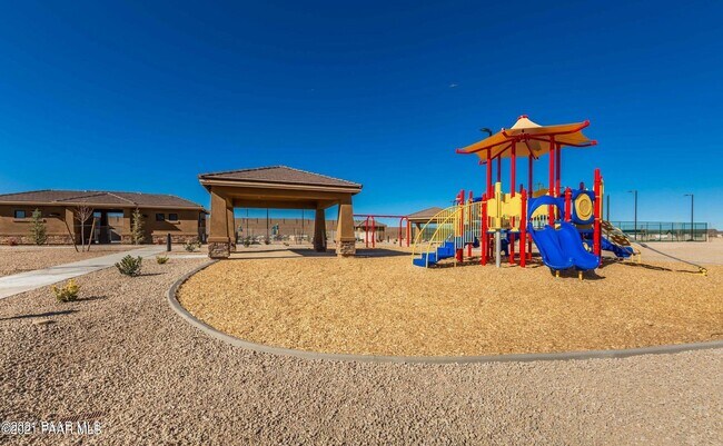 Building Photo - 5827 Gerard Dr
