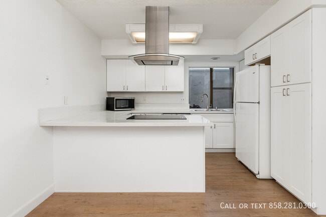 Building Photo - 3911 Camino Lindo