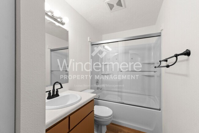 Building Photo - 4128 E 34th Ave