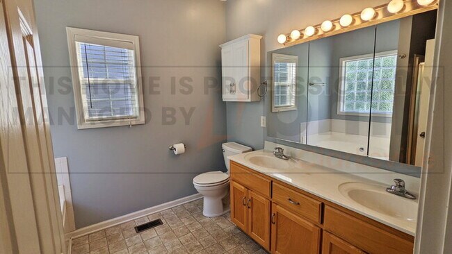 Building Photo - 3317 Sunny Slope Dr