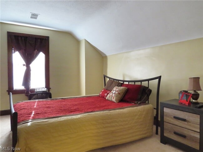 Building Photo - 13513 Clifton Blvd