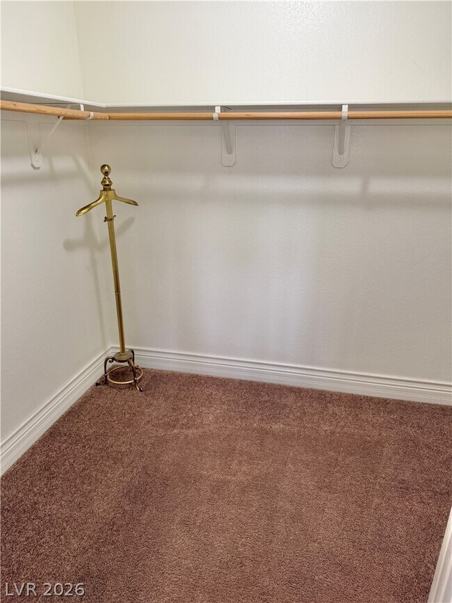 Building Photo - 399 Center Green Dr