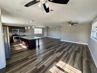 Building Photo - Single-Family House for Rent