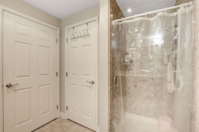 Building Photo - Fully Furnished Modern 2-Bedroom Condo at The Ogden – Luxury Living in the Heart of Downtown! * M...