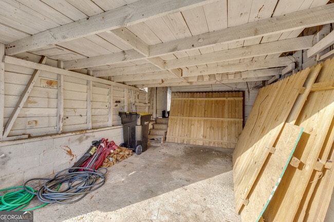 Building Photo - 9 Meridian Dr