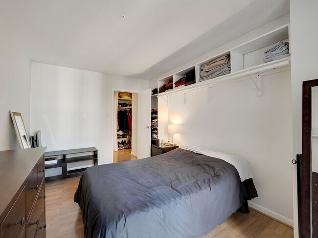 Building Photo - 950 25th St NW