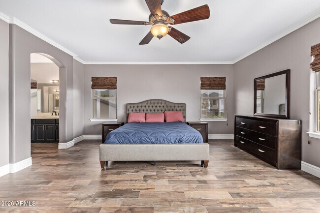 Building Photo - 10271 Jasmine Dr