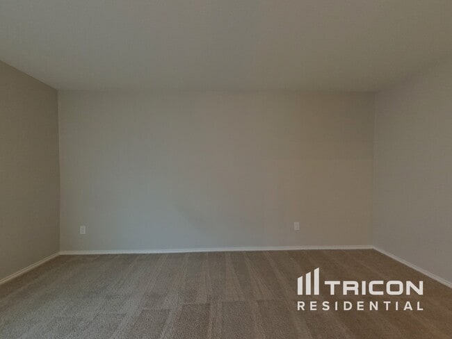 Building Photo - 1617 Daunton Dr