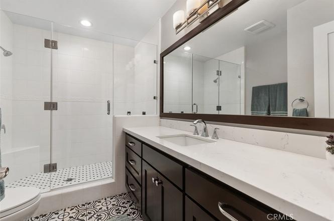 Building Photo - 17552 Putney Cir