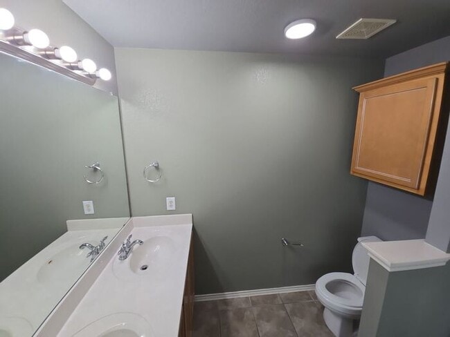 Building Photo - 13628 Oystercatcher Dr