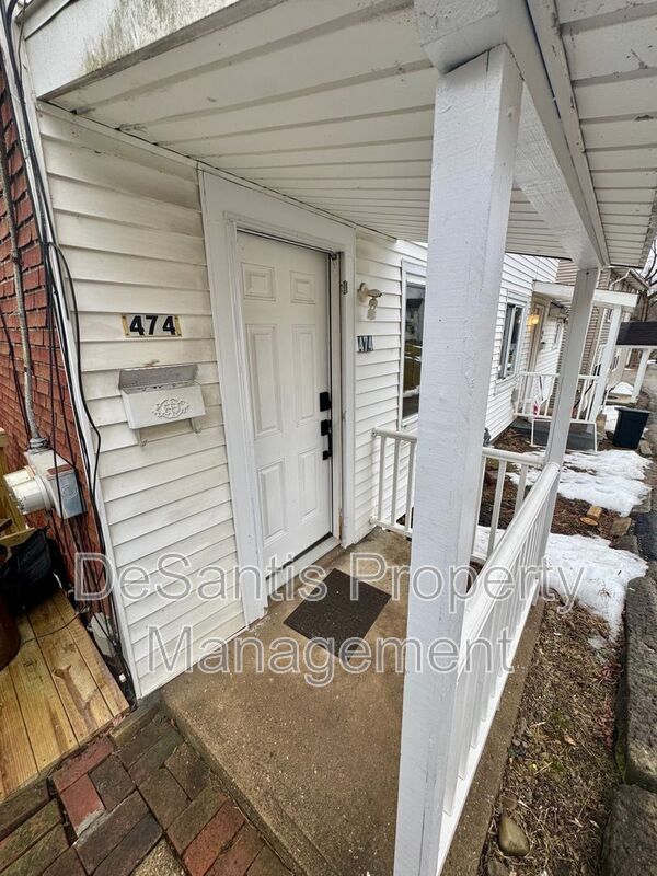 Building Photo - 474 Spang Ave