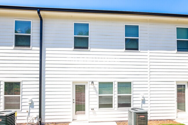 Building Photo - NEW Lower Rental Rate Leasing Special: Mar...