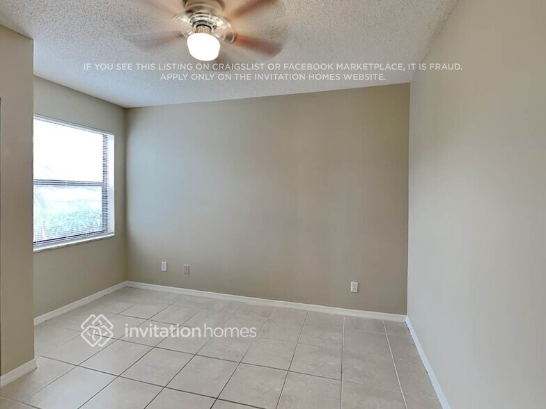 Building Photo - 11249 NW 34th Pl