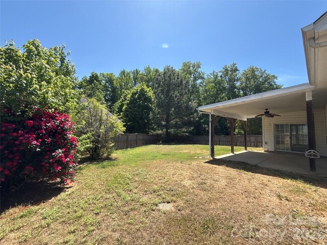 Building Photo - 2140 Pineapple Ct