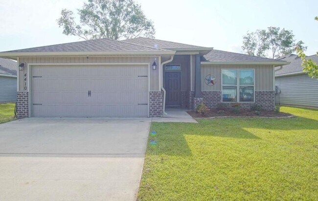 Primary Photo - Popular Floor Plan, Almost New Home in Woo...