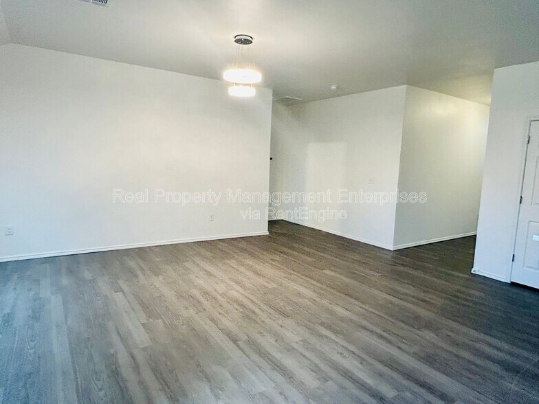 Building Photo - 11624 NW 96th St