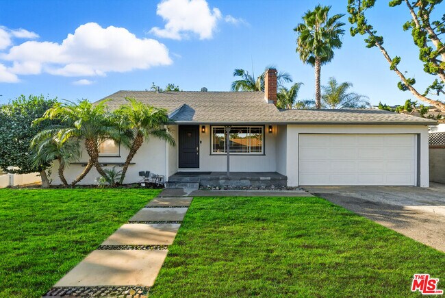 Primary Photo - 12512 Hatteras St