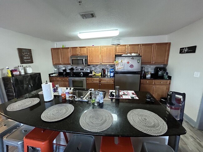 Building Photo - 1611 Muscovy Wy