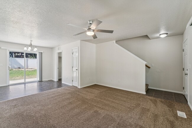 Building Photo - 123 Chapparosa Ct E