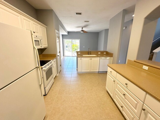 Building Photo - Charming 2-Bedroom, 2.5-Bathroom Townhome ...