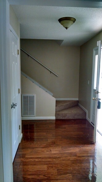 Stairwell - 4803 Marion Ripley Rd