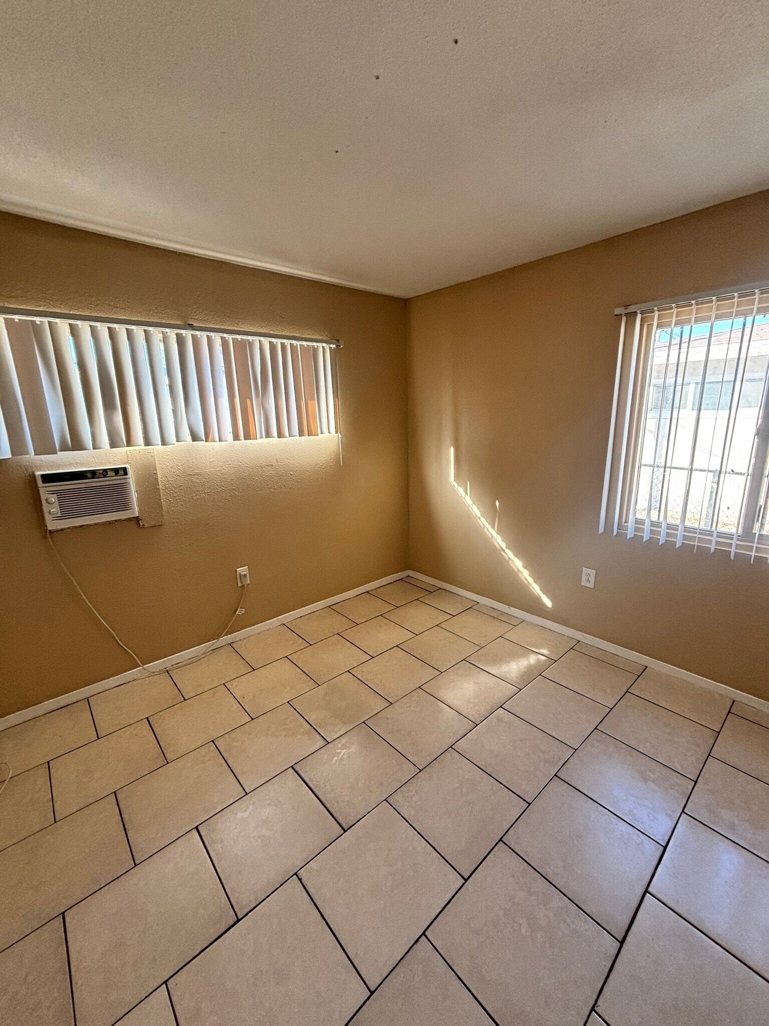 Building Photo - 1644 Cadillac Ln