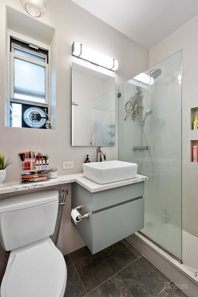 Building Photo - 66 Madison Ave