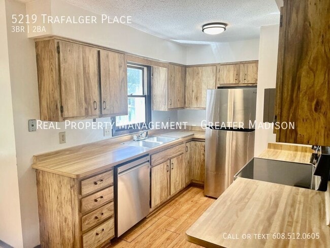 Building Photo - 5219 Trafalger Pl