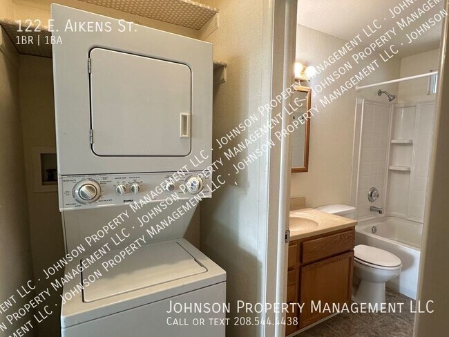 Building Photo - Downtown Eagle 1 Bedroom Apartment with Co...