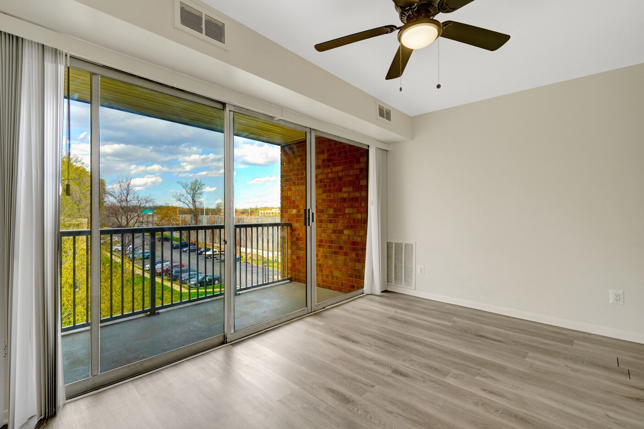 Building Photo - 2904 Kings Chapel Rd