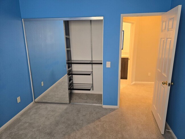 Building Photo - Nicely Updated Three Bedroom Home in Torrey Hills