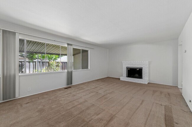 Building Photo - Single Family Home in Great West San Jose Neighborhood