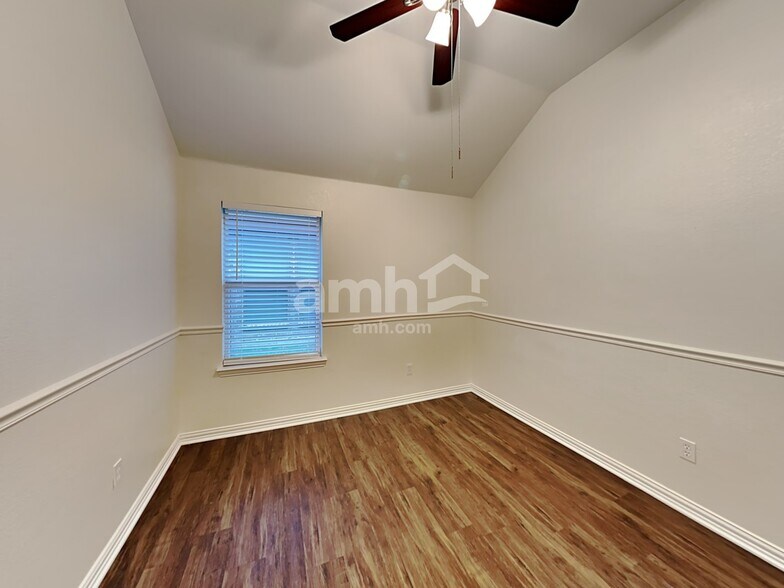 Building Photo - 87 Elmwood Trail