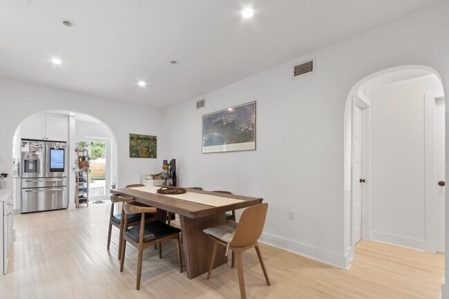 Building Photo - 101 NE 47th St