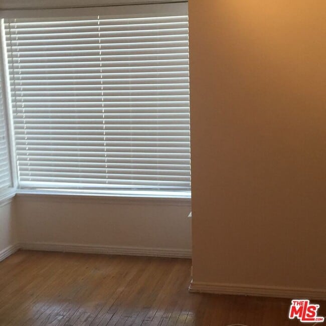 Building Photo - 5245 Maymont Dr