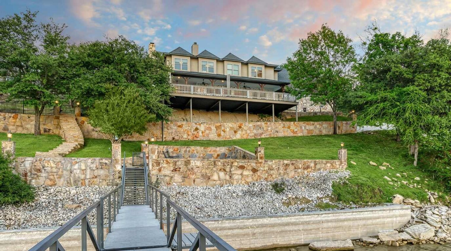 Building Photo - 149 Betty Dr