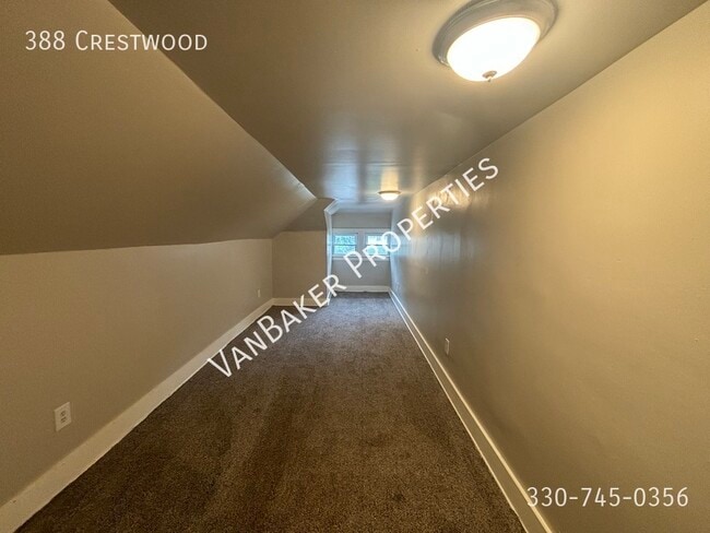 Building Photo - 388 Crestwood-