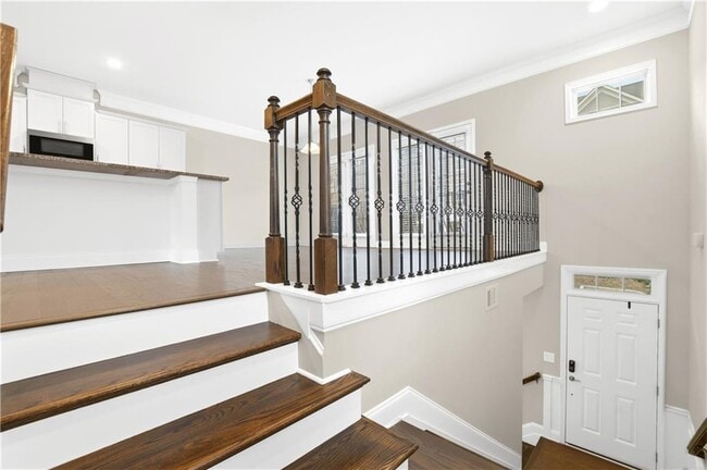 Building Photo - 1940 Discovery Park Ln