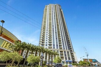 Building Photo - Las Vegas High Rise