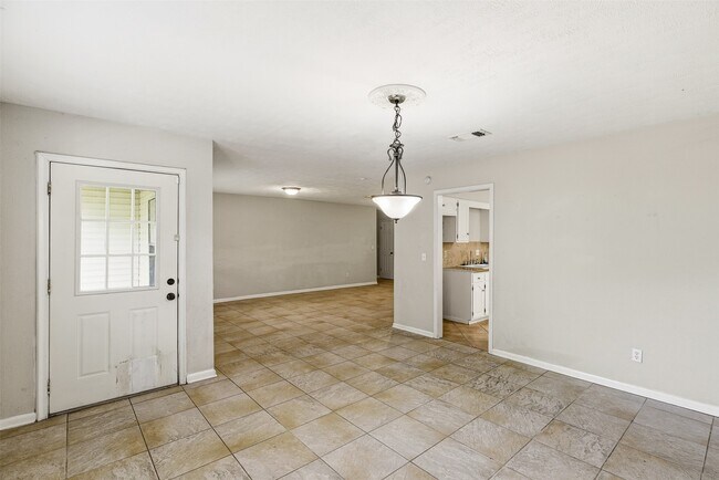 Building Photo - 20011 Sweetgum Forest Dr