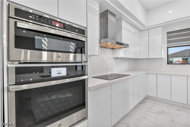 Building Photo - 4107 16th St SW