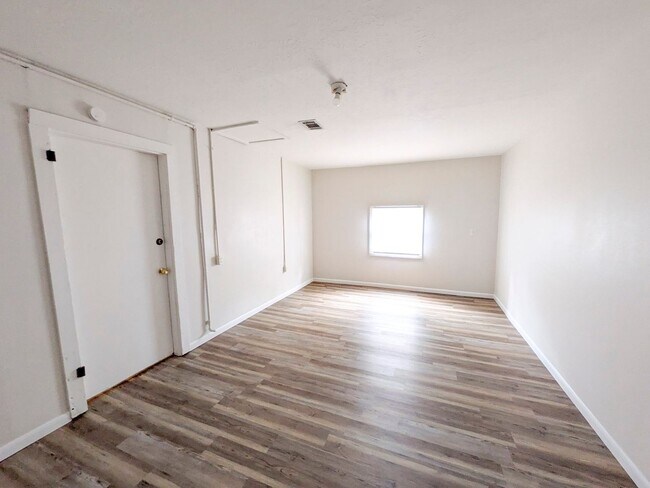 Building Photo - 4510 El Paso Ave