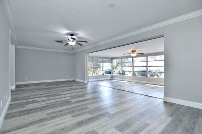 Building Photo - 10994 90th Terrace