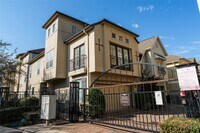 Building Photo - 2733 Sherwin St