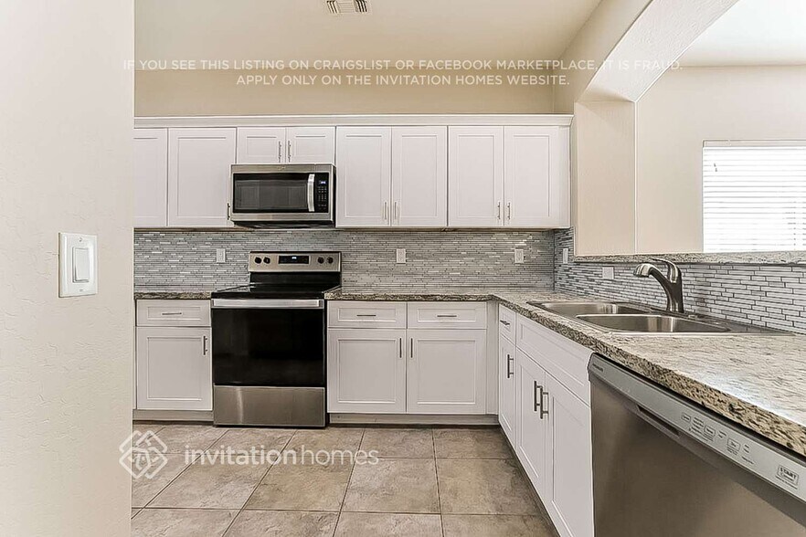 Building Photo - 1683 Matthews Dr