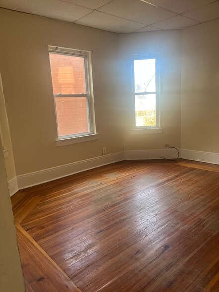 Building Photo - 51 Clark St