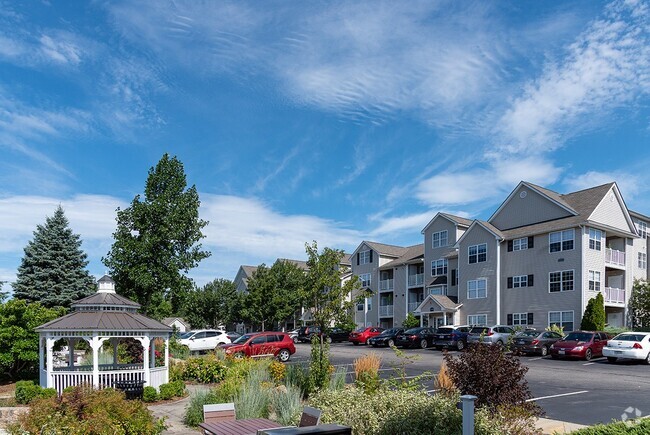 Building Photo - The Ledges