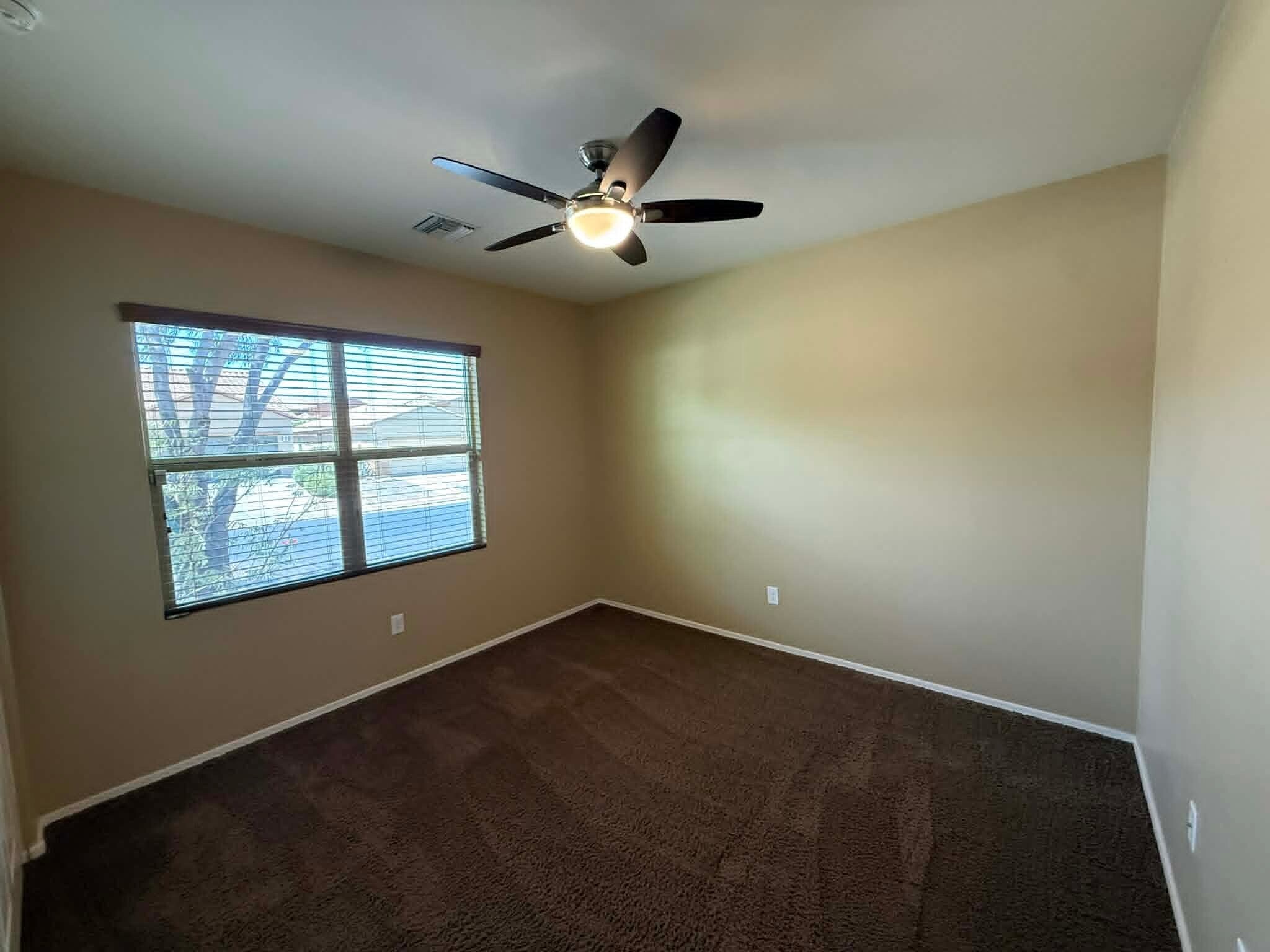 Building Photo - 1147 E Empire Canyon