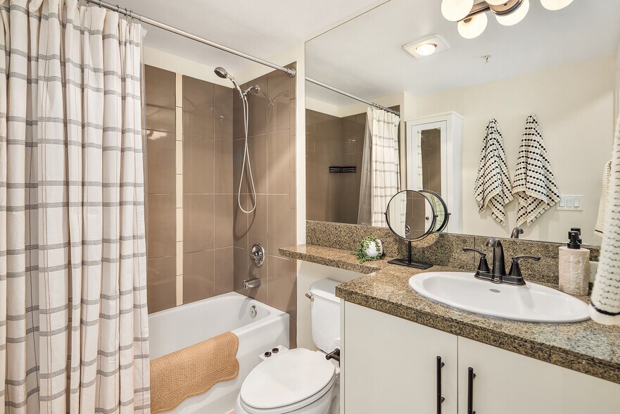 Building Photo - 5650 24th Ave NW